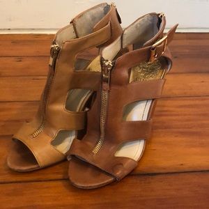 Vince Camuto tan heeled sandals sz 5